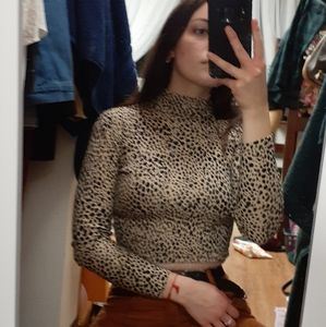 BRANDY Cheetah print crop top